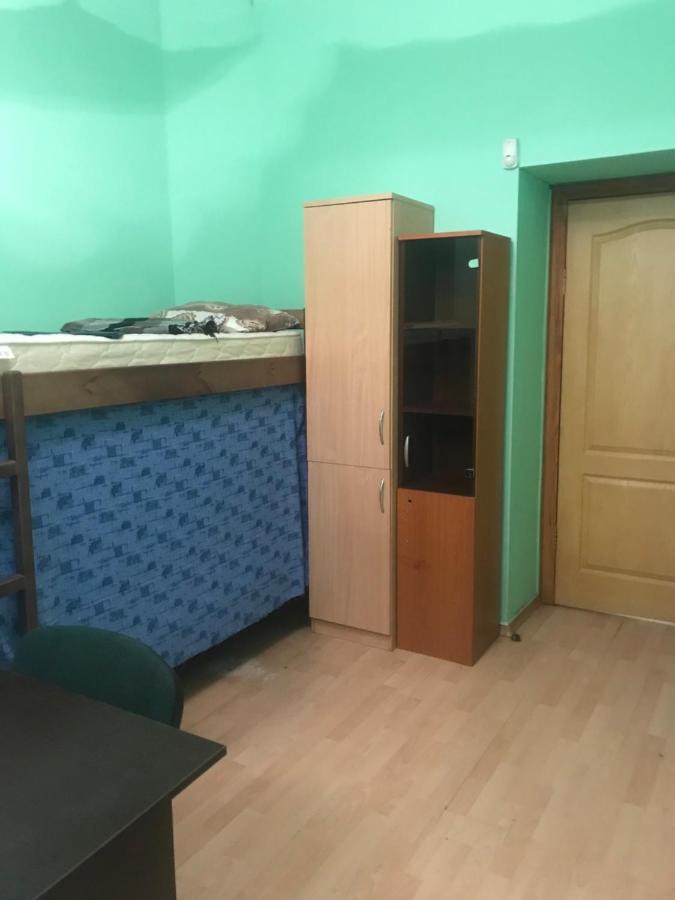 Ararat-Holosiivskyi Hostel 基輔 外观 照片